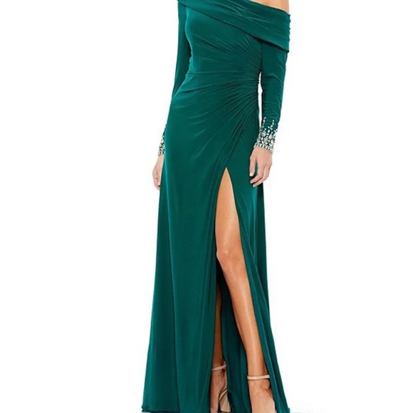 NEW MAC DUGGAL One-Shoulder Long Sleeve Jersey Gown in Emerald Green, Size 12 - Picture 2 of 5